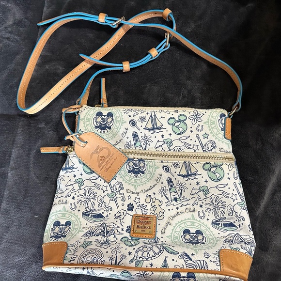 Dooney & Bourke Handbags - Dooney & Bourke Disney Vacation Club 2016 Crossbody Bag VGUC